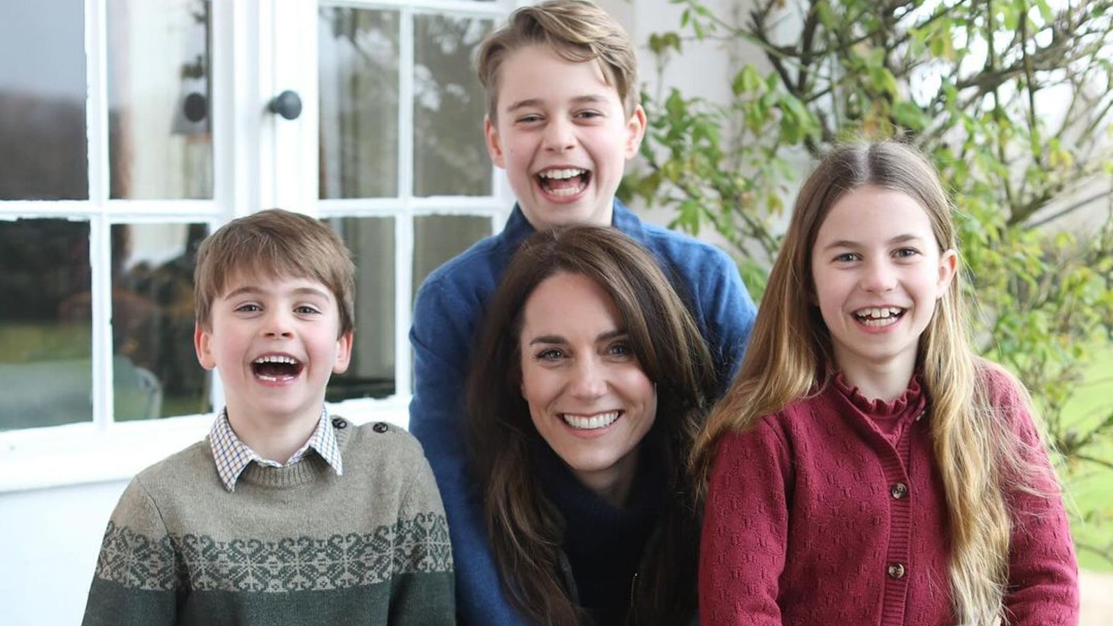 Princess of Wales: A “smiling and content” Kate and Prince William were ...