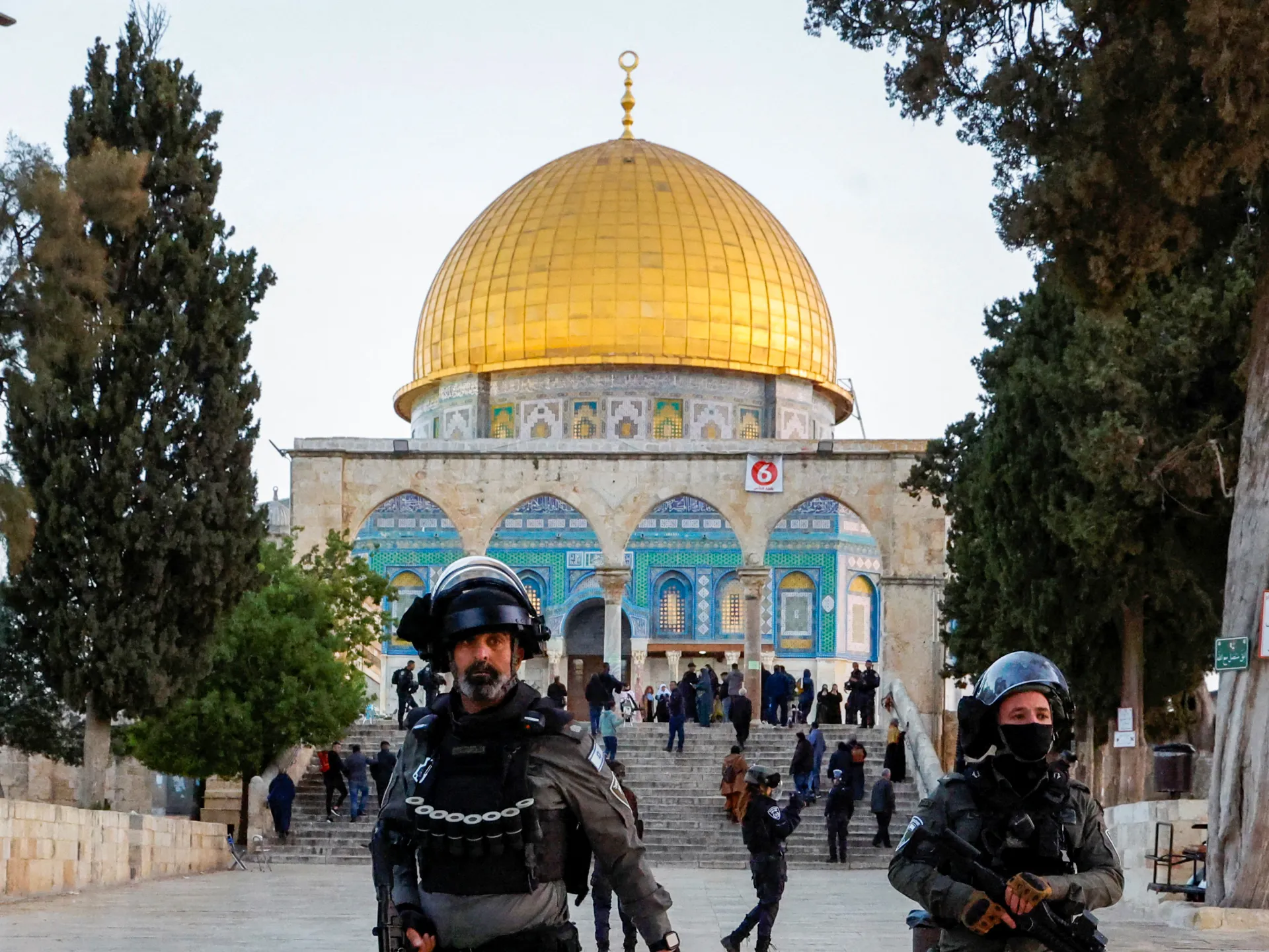 Israeli police shoot prayer goers with tear gas at the compound of the ...