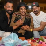 Dharmendra with sons Sunny (right) and Bobby Deol (left) at his Mumbai residence