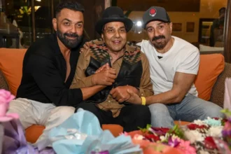 Dharmendra with sons Sunny (right) and Bobby Deol (left) at his Mumbai residence