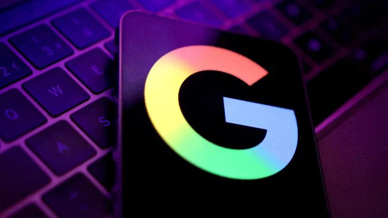 Mexico's antitrust body stops Google from mandating Android, giving device makers freedom to use alternative operating systems.