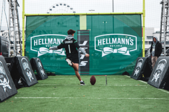 The Jets reverse their decision, letting Ashley Castanio-Gervasi compete in the $100,000 field-goal contest this Sunday.