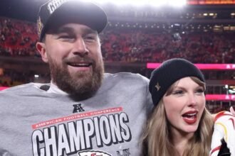 Travis Kelce Taylor Swift Christmas game