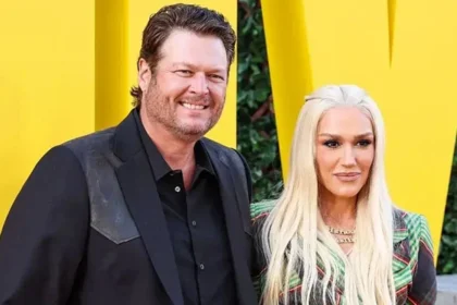 Blake Shelton and Gwen Stefani grocery shopping in Los Angeles, casually dressed, showing unity and calm amid divorce rumors.