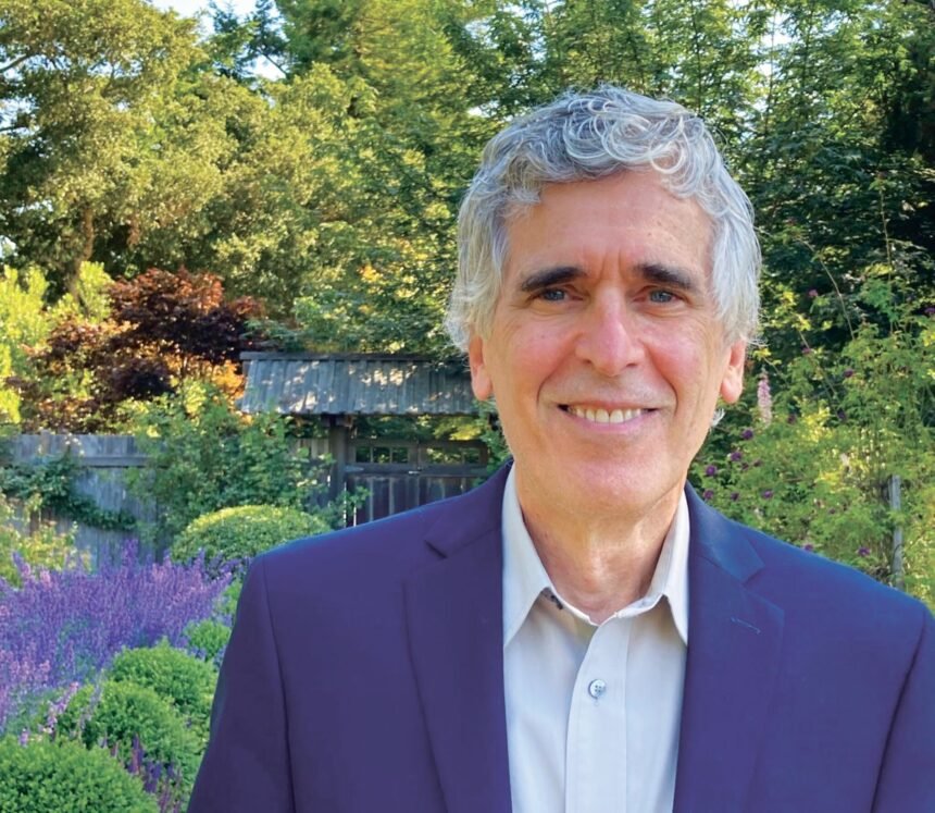 Norman Solomon discusses how Corporate Democrats paved the way for autocracy in the RootsAction Democratic Autopsy report