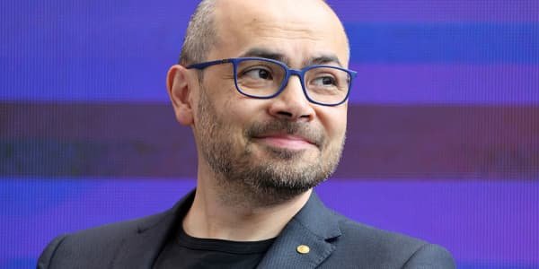 DeepMind CEO Hassabis questions OpenAI’s move to put ads in ChatGPT, emphasizing trust and careful AI design