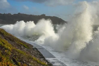 How do storms like Chandra get their names