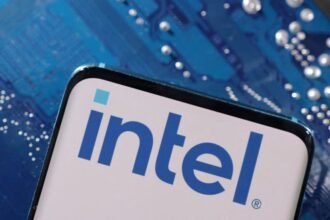 Intel shares fall 14% as supply chain issues limit AI chip production, disappointing investors and affecting its market rebound.