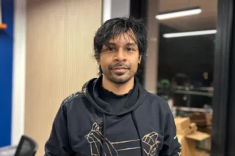 Polygamous working in the public sector is rising due to low pay and remote work. Discover cases, risks, and government