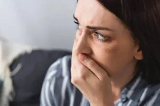 Melissa was determined to put an end to a difficult break-up. A ring that her ex gave her was one of the most painful reminders from her past. The ring was gorgeous, but she felt that keeping it meant holding on to memories that were no longer important. She walked in to a jewelry shop, hoping to move on and sell the piece. As soon as the jeweler examined it, there was something off. The owner of the shop, Mr. Harris studied the item carefully. He suddenly changed his expression. He awoke with widening eyes and let out a small gasp. He told Melissa not to worry and walked into the room behind him with the ring. Melissa was confused when she found herself alone behind the counter. The ring had been hers for many years, and she never saw anything out of the ordinary about it. The ring was elegant but it wasn't rare or unique. She believed that at least. She listened carefully as she walked around. She could hear papers and drawers shifting in the backroom. He seemed to be talking to himself but the words were not clear. She became more and more uncomfortable the longer she waited. She finally called out to ask if all was well. M. Harris replied quickly and assured her that he was returning soon. He sounded nervous, even frantic, in his voice. Melissa, not knowing that things were about to change in an unexpected way, sighed as she leaned up against the counter. The visit would not end as she planned. She heard a voice in the corner of her room. "Aha. "Aha. A few moments later, Mr. Harris ran back to her holding a piece of folded paper. Melissa guessed he'd found a record relating to the ring but couldn't see what it said. He tucked the piece of paper in his pocket before she had a chance to ask. The tone of his voice changed completely. M. Harris spoke to her with a firm but polite tone. He asked her if she'd mind answering a question about herself. He asked Melissa where she got the ring when Melissa replied. Melissa realized that this wasn't just a piece of jewellery. What Mr. Harris discovered was more valuable than Melissa had imagined.