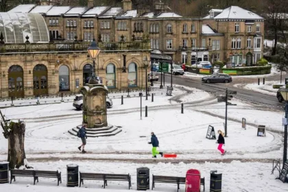 UK Faces Snow and Ice Warnings as Storm Goretti Causes Power Outages