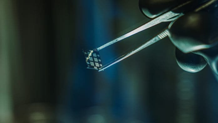 SMARTLINE PV develops tin based perovskite solar cells with scalable processing, coloured modules, and eco design for IoT and buildings.