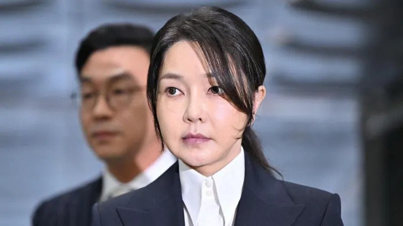 South Korea's ex-first lady jailed for 20 months for bribery