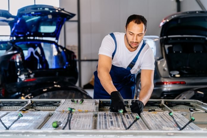 A new ACEA and Adecco report urges rapid reskilling of Europe’s automotive workforce to stay competitive in the electric vehicle transition.