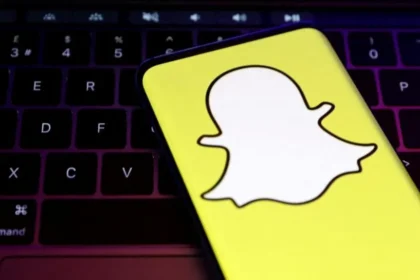 Snap settles a social media addiction lawsuit days before trial, while Meta, TikTok, and YouTube remain defendants in ongoing cases.