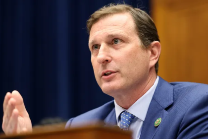 Democrats criticize ICE officers for Minneapolis shooting while contrasting their support for Capitol Police during Jan. 6