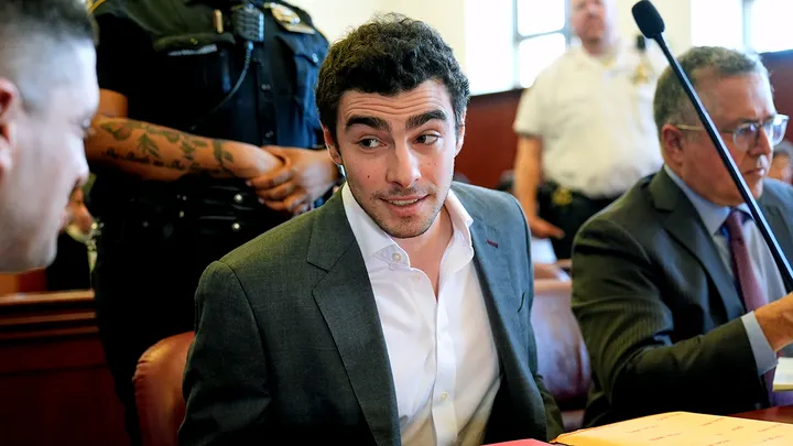 Federal judge orders hearing on Luigi Mangione’s backpack search during arrest in Altoona, Pennsylvania