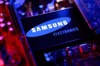 Samsung expects Q4 profit to jump 160% as soaring AI chip demand and memory prices drive record revenue in semiconductors.
