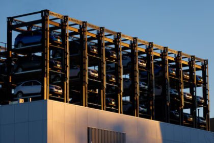 US wholesale inventories increase again in November, supporting inventory investment and Q4 GDP growth