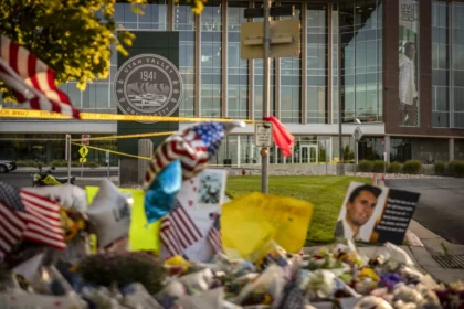 Tyler Robinson, accused of killing Charlie Kirk, asks Utah court to disqualify prosecutors over an alleged conflict of interest in the case.