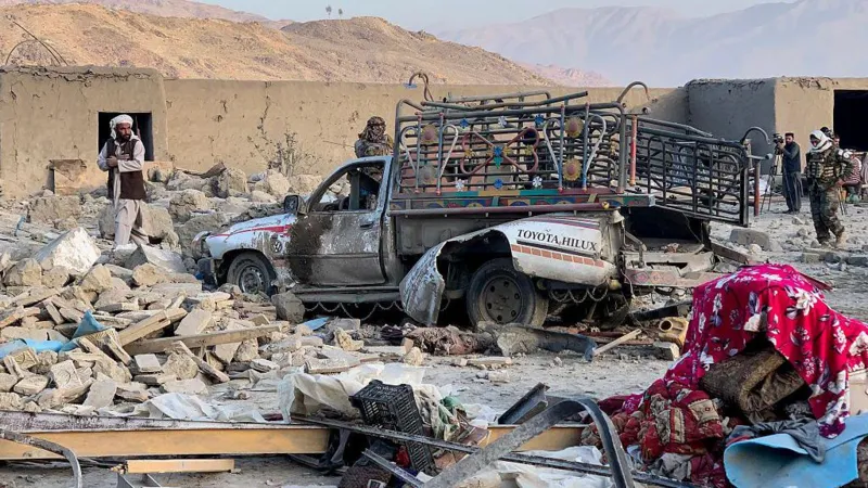 Afghanistan-Pakistan Conflict Increases After Airstrikes in Kabul After a series of bombings that occurred in Kabul, tensions have risen between Afghanistan and Pakistan. A powerful explosion shook the District 6 residents' homes. Fear spread throughout the area as jets flew above. Pakistan conducted airstrikes in Paktia, Kandahar and Kabul. Kandahar is symbolic because it was the place where the Taliban began. These strikes were a significant escalation of the Afghanistan-Pakistan conflict. Why the latest violence? The Taliban claimed that it had launched a ground operation near the border prior to the airstrikes. The Taliban government claimed that their troops had captured and destroyed several Pakistani posts. The action was described as revenge. Kabul claims that Pakistani troops entered Afghan territory first and massacred civilians including women and kids. According to the Taliban, Pakistan has violated Afghan sovereignty. Pakistan rejects this claim. Islamabad claimed that it was militants hiding places and not civilians they were targeting. Officials said they targeted bases belonging to the Tehreek e Taliban Pakistan (also known as TTP). Civilians Casualties and Redisputed Claims Pakistan conducted airstrikes less than one week prior to the Kabul attack in Nangarhar, and Paktika. According to credible reports from the United Nations, 13 Afghan civilians were killed in these attacks. Pakistan claims to have solid proof that TTP militants are operating from Afghan territory. The group is blamed for the recent suicide attack on a Shia Mosque in Islamabad, which killed over 30 people. Pakistani officials claim that the TTP was responsible for the terrorist attack, despite IS claiming responsibility. The Taliban government has denied supporting any groups that pose a threat to another country. The Taliban government claims that Pakistani military action is unprovoked. Mediators who fail to reach a settlement Last major outbreak was in October 2025. For several days, both sides traded cross-border strikes. Qatar and Turkey intervened to mediate. Doha and Istanbul held talks. There was a fragile ceasefire, but tensions were never completely eased. Both governments accuse one another of not pursuing diplomatic solutions. Military Strategy and Strength Pakistan's military has distinct advantages. Pakistan has advanced tanks, fighter jets and defence systems. The Taliban regime in Afghanistan controls the military equipment that was left by foreign and Afghan forces. It is believed that the Taliban government has obtained some weapons via informal channels. Afghanistan does not have the necessary aircraft to carry out deep airstrikes in Pakistan. However, the Taliban has a long history of guerrilla war. The Taliban fought against US and NATO forces more than twenty years. It used drones in the most recent confrontation to attack Pakistani targets. Drones, which are cheap and simple to use, have changed the face of modern conflict. Limitation of access to verified information Independent verification remains difficult. Taliban restrictions on foreign journalist access, particularly in border areas. The Taliban also restrict access to Pakistan's border regions for foreign journalists. It is difficult to gauge the real scale of conflict due to the lack of transparency. The Economic and Human Impact Since October 20, 2025, the trade between these two nations has been closed. The longest trade halt in recent decades. Afghan businessmen are in a difficult situation. Access to essential goods such as medicines has become more difficult. Hunger and poverty are already a reality for many Afghans. Many Afghans felt relieved that the war on a large scale had come to an end in 2021. This fragile feeling of safety has been shattered by renewed violence. Now, the Afghanistan-Pakistan conflict threatens regional stability as well as millions of people who seek peace.