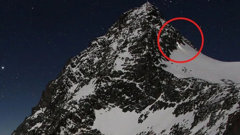 Thomas P faces up to 3 years of prison if convicted. This case raises concerns about the criminal responsibility of climbers who are responsible for partners under dangerous circumstances. Austrian media suggests that a guilty verdict may change the expectations of mountaineering security.