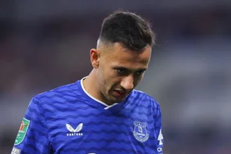 Crystal Palace Criticized After Dwight McNeil Transfer Collapses