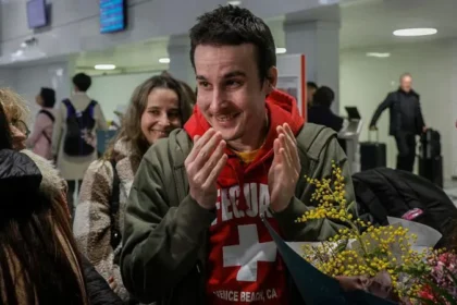 Frenchman Acquitted of Drug Charges Returns Home from Malaysia