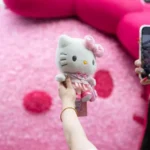 Yuko Yamaguchi, the iconic Hello Kitty designer, steps down after 46 years. Sanrio reveals new designer "Aya" will take over by 2026,