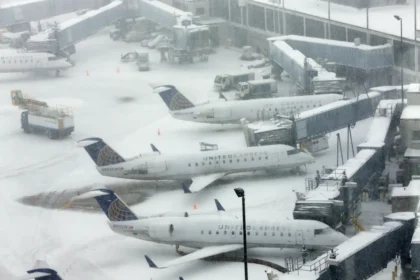 US East Coast Snowstorm Cancels thousands of Flights Snowstorms ravaged the US East coast Monday, affecting millions and causing more than 5,700 cancellations of flights. Snowfall records, power failures, and hazardous travel conditions were all part of the storm. Northeastern Snowfall is Historic Rhode Island, Massachusetts and Connecticut were the hardest hit. Providence, Massachusetts received 36 inches more snow than the 1978 record. Central Park in New York City received over 19 inches. National Weather Service reported that some parts of Rhode Island had received 37 inches or more snow. The weather warnings covered parts of the eastern Canada, from North Carolina up to Maine's northern coast. NWS meteorologist Candice hrencecin described the record-breaking snowfall as "shocking". Travel Bans and Hazardous Roads Massachusetts, Rhode Island, Connecticut and Connecticut have all banned travel that is not essential to the safety of their citizens. White-out conditions can make roads dangerous. Officials have warned residents of this danger. Some residents felt trapped and were unable to leave home for several days. During the ban on travel, New York City closed all highways, bridges and roads. The police investigated an incident wherein officers in Washington Square Park were attacked with snowballs.