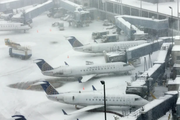 US East Coast Snowstorm Cancels thousands of Flights Snowstorms ravaged the US East coast Monday, affecting millions and causing more than 5,700 cancellations of flights. Snowfall records, power failures, and hazardous travel conditions were all part of the storm. Northeastern Snowfall is Historic Rhode Island, Massachusetts and Connecticut were the hardest hit. Providence, Massachusetts received 36 inches more snow than the 1978 record. Central Park in New York City received over 19 inches. National Weather Service reported that some parts of Rhode Island had received 37 inches or more snow. The weather warnings covered parts of the eastern Canada, from North Carolina up to Maine's northern coast. NWS meteorologist Candice hrencecin described the record-breaking snowfall as "shocking". Travel Bans and Hazardous Roads Massachusetts, Rhode Island, Connecticut and Connecticut have all banned travel that is not essential to the safety of their citizens. White-out conditions can make roads dangerous. Officials have warned residents of this danger. Some residents felt trapped and were unable to leave home for several days. During the ban on travel, New York City closed all highways, bridges and roads. The police investigated an incident wherein officers in Washington Square Park were attacked with snowballs.
