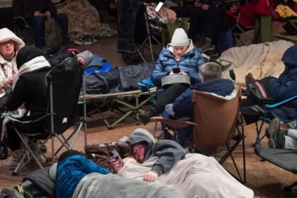 Record Missile Strikes Leave Thousands in Ukraine Without Heating