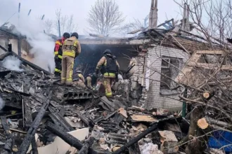 In Asia, tea has a rich cultural heritage. One famous legend traces its origins to the ancient Indian civilization. The story combines faith, discipline and nature. Although historians dispute the truth, this tale is popular with tea lovers. Contents The Monk’s Promise and the Moment of Weakness Birth of the Tea Plant Myths, history, and cultural impact The Legend is Still Important The Monk’s Promise and the Moment of Weakness Tradition has it that the story began in India, with a monk called Bodhidharma. Later, he traveled to China in order to spread Buddhist doctrines. He made a vow during his travels. He made a vow to not sleep for nine years. After a while, he was able to stay focused. But eventually, his exhaustion caught up. Birth of the Tea Plant Bodhidharma, determined not to make the same mistake again, took drastic action. According to legend, his eyelids were removed and then thrown to the ground. A new plant grew in this exact spot. This plant’s leaves had some unusual qualities. They created a beverage that refreshed and sharpened your mind when steeped with hot water. A monk used this brew in order to remain awake during his meditation. Later, people identified the plant as tea. The story has spread to other regions in Asia. Myths, history, and cultural impact The legend has a strong message, even though scholars consider it a myth rather than based on fact. The legend emphasizes discipline, sacrifice and the quest for spiritual clarity. Historiquely, the tea industry grew through regional trade. India became later one of the biggest tea producers in world. The Legend is Still Important Culture is shaped by stories. The legend relates tea with meditation and mindfulness. This legend reminds us that tea was once a symbol of inner focus and strength. The Indian legend is still a source of curiosity, even though modern research attributes the first documented use of tea to China. This legend keeps tea’s cultural roots alive, and gives meaning to the long voyage of its origins across continents.