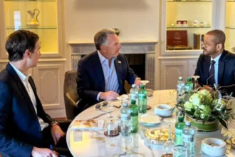 US and Iran hold talks seen as crucial to prevent conflict