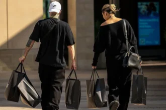 US Job Growth Rebounds in January as Unemployment Dips to 4.3%