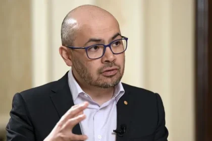 Google AI Chief Warns of Urgent Need to Research AI Risks