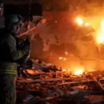 Russian attacks on multiple areas in Ukraine leave several dead Reports of heavy attacks across Ukraine Five people are dead after an overnight wave of Russian missile and drone strikes in several Ukrainian regions. These attacks hit cities all over the country including Kharkiv Zaporizhzhia Poltava Kherson Sumy and Kherson. A 61-year-old woman was killed in Kharkiv when an unmanned aerial vehicle struck a train at dawn on Tuesday. Officials confirmed that deaths also occurred in Poltava and Zaporizhzhia. The authorities described this attack as the worst in the last ten days. Targeted energy infrastructure, civilian areas and civil sectors Officials in Ukraine said that Russia had launched an array of weapons, including cruise missiles (ballistic), air-launched missiles (cruise missiles) and drones. Numerous strikes targeted civilian areas as well as the energy infrastructure. Zaporizhzhia suffered heavy damages after drones and missiles hit residential buildings. A high-rise apartment was struck by a missile, causing multiple injuries and the death of one person. Strikes in Poltava damaged residential buildings, including a hotel. At least two people were killed and several more injured. In Kherson, a civilian died after shelling hit his home. Other regions also saw injuries, such as a woman and a bus driver who were both injured in Dnipropetrovsk. Reports on air defence damage and response Ukraine's Air Force said that it had detected an attack of a massive scale involving hundreds drones and many missiles. Many incoming threats were intercepted by air defence units, however some still made it to their targets. The damage was reported to be widespread in eleven different regions. Teams of emergency workers worked all night long to put out fires and free trapped people. Moldova Reports Energy Disruption The strikes also affected Moldova. After damage was done to the energy infrastructure of Odesa, a key connection between Europe and Ukraine has been disrupted. Officials from Moldova said that alternative routes of energy supply are in place, but they warned the situation is still unstable. The disruption was blamed on Russia and they said that it threatened regional energy security. War dynamics and political tensions The Ukrainian leadership has said that the timing of these attacks is indicative of a strategy to escalate. The officials warned that large-scale strikes are now occurring regularly and often within just a few days or weeks. According to the Ukrainian President, more support for air defense is needed urgently in order to protect infrastructure and civilians. The Ukrainian president also said that distractions from global politics could reduce international attention to the war. Recent talks between Ukrainian and US officials continued, but there was no agreement reached on how to end the conflict. Both Russia and Ukraine continue to report on daily counterattacks and attacks, but frontline progress is slow.