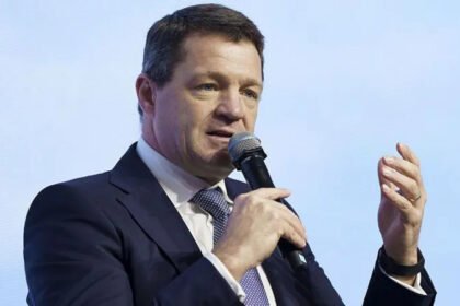 IndiGo CEO Resigns After Major Flight Cancellation Crisis Pieter Elbers has left his position as IndiGo's chief executive officer, just months after IndiGo faced a major flight cancellation crisis. He resigned immediately, the company said. The reason given was personal. His decision was not explained in any further detail. After a series of widespread cancellations in late 2018, the airline was heavily criticized. This disruption affected thousands and raised questions about the way in which the airline managed operational changes. The Crisis that Led to the Cancellation of Thousands Flights The airline cancelled 4,500 flights in December. It was the biggest disruption the airline has ever experienced in its 20-year history. These cancellations caused chaos at Indian airports and left many passengers stranded during the busy holiday travel season. India's new regulations on duty hours for pilots and their rest periods triggered the issue. The regulations were designed to improve safety and reduce fatigue among pilots. The airline, however, underestimated how many pilots were needed when the new rules came into effect. Many aircraft were unable to operate legally because the crews didn't meet required duty limits. This shortage caused the airline to cancel tens of thousands of flights. The Aviation Regulator Imposes Fine India's aviation regulator investigated the incident later and criticized the management of the airline for their response to the crises. The company was also fined $2.45million by the authorities. Elbers was among the senior executives who were criticized for their handling of the crisis. This disruption caused public anger and pressure to increase on the leadership of the airline. The Interim Leaders for the Governing Body Rahul Bhatia, the airline's co-founder, will assume interim leadership. The company will be managed by him while the board looks for a replacement chief executive. Bhatia sent an email to his staff in which he acknowledged the severity of the situation. Bhatia told staff that this disruption was not expected and thanked everyone for their hard work during the crisis. IndiGo’s role in India's aviation growth IndiGo, India's largest airline, controls about two-thirds of its domestic aviation market. Due to its dominance, disruptions in its operation can have a significant impact on the travel industry. About 440 aircraft are operated by the airline. The majority of the airline's flights are domestic. The airline also offers international flights to the Middle East and Europe, as well as several destinations within Asia. In recent years, the Indian air travel industry has grown rapidly. IndiGo played an important role in this growth, adding new routes while increasing capacity. Elbers Expansion Plan Elbers began his career as a pilot in the global aviation industry in 2022. He worked for KLM Royal Dutch Airlines before taking on the position. IndiGo, during his tenure as the leader of this airline placed with Airbus one of the biggest aircraft orders ever in aviation's history. This deal involved 500 narrow-body aircraft as well as several wide-body planes. This order was part of the strategy adopted by Air Canada to compete globally and expand their international network. The recent crisis in operations has created significant challenges for the business and led to a change of leadership.