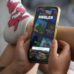 Roblox child safety concerns grow as a developer urges parents to monitor kids constantly, raising questions about platform security and risks for young users.