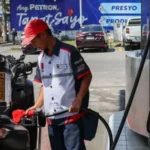 Philippines declares national energy emergency amid Middle East Conflict As the Middle East conflict continues disrupting global oil supplies, The Philippines declared an energy emergency. The executive order was signed by President Ferdinand Marcos Jr to ensure the energy security of the Philippines and stabilize its economy. The ongoing conflict between the US, Israel and Iran, he warned, has created serious risks for fuel supply. This situation is worsened by disruptions to the Strait of Hormuz - a major global oil shipping route. The risks of heavy dependence on imported oil About 98% of the oil consumed in the Philippines is imported, with most of that coming from Gulf countries. The Philippines is highly dependent on global oil supply. Fuel prices have risen dramatically since the 28th of February when conflict started. The price of petrol and diesel has more than doubled since the beginning of the conflict. The sharp rise in prices has placed pressure on businesses and households. The Government takes Control Measures Declaring an emergency allows for quick action by the government. The government can purchase fuel directly and control its distribution throughout the country. The committee overseeing the distribution of goods essential to life has been created. Fuel, food and medicine are all included. It is important to keep the price of fuel and food under control. It will last for a year unless it is lifted or extended by the President. Fuel shortages are a growing concern Concerns about fuel shortages are being raised by officials. Sharon Garin, the Energy Secretary of Israel, stated that there are still 45 days worth of fuel left. In order to manage this crisis, the Government has taken several measures. To save fuel, the government has given subsidies to drivers of transport and cut ferry services. To reduce energy consumption, civil servants now work a 4-day-week. As LNG costs rise, shift towards coal In the near future, due to the rising prices of natural gas liquefied in the world market, the Philippines will rely on more coal-fired plants. The Philippines is taking this step to ensure electricity supplies despite rising energy prices. This shift could raise long-term environmental issues. Asia faces major impact from oil disruptions Asia is still highly vulnerable to the current crisis. Nearly 90% of the oil and gas that passed through Strait of Hormuz last year was bound for Asian countries. This route is directly affected by any disruption. It also has an impact on the energy supply and prices in the entire region. This situation highlights the need for long-term energy planning and diversification.