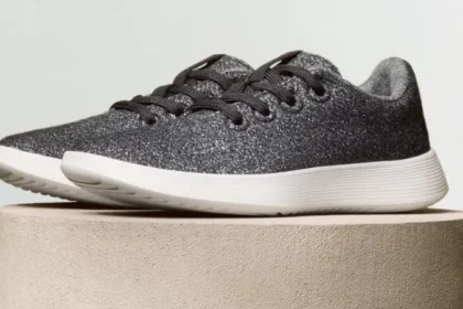 Allbirds shares soar 580% after pivot from shoes to AI
