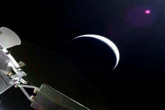 Artemis II leaves Earth Orbit and heads towards the far side of the Moon The Mission reaches a key milestone after the Final Engine Burn Artemis II Mission is heading to the Moon after successfully leaving Earth's orbit. Orion's main engine was fired in an important step called translunar inject (TLI). It lasted for about five minutes fifty seconds. The burn pushed the spacecraft on a course towards the Moon. NASA officials confirmed that the maneuver was successful. Jeremy Hansen said that his crew is feeling good before they start their trip. He also emphasized the importance and effort of the mission. The First Human Space Flight Since 1972 Since 1972, this is the first human mission to travel beyond Earth orbit. This is a momentous occasion in the history of space exploration. Now, the spacecraft follows a circular trajectory. The crew will be taken around the other side of the Moon, and then returned to Earth. Earth seems to shrink in size as Orion gets farther away. Already, the crew described it as breathtaking. System Checked before Final Push The spacecraft spent about one day in high Earth orbit before heading towards the Moon. Engineers checked the key systems during this period. The tests included navigation, engine performance, and life support. The final approval was granted once everything had been confirmed as safe. The engine of the service module then provided a constant push. Orion increased its speed by thousands of kilometres per hour. A record-breaking distance is expected NASA believes that the spacecraft could travel further than any previous human missions. The spacecraft could travel 7,600 km past the Moon. The distance could be greater than the previous record of Apollo 13 from 1970. It will all depend on how the mission is oriented. Astronauts share stunning views of Earth The view from the ship of Earth was described by Commander Reid Wiseman as "unforgettable". Crew members could view the whole planet, from pole to pole. The moment, he said, left the four astronauts speechless. This was one of most memorable experiences on the mission. Safety Measures and emergency Options The mission allows emergency returns even after TLI burning. The controllers have the ability to redirect the spacecraft if necessary. A quick return in the first 36-hours is possible. It may then be possible to return and continue the orbit around the Moon. NASA has run simulations in order to be prepared for any scenario. The main objective of NASA is to ensure the return of crew safely.