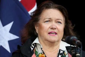 Australia Mining Fortune Case: Court Orders Gina Rinehart to Share Royalties Court ruling in long running mining dispute Australia’s richest businesswoman, Gina Rinehart, has been ordered by a court to share part of the royalties from her mining empire after a long legal battle over iron ore assets in Western Australia. The dispute has been ongoing for more than a decade and focuses on the highly profitable Hope Downs iron ore project in the Pilbara region. The court decision brings partial closure to one of Australia’s most closely watched inheritance and mining conflicts. Background of the Hope Downs dispute Rinehart inherited mining interests from her father, Lang Hancock, in 1992 and later expanded operations in Western Australia’s resource rich Pilbara region. The legal challenge was brought by the descendants of her father’s former business partner, Peter Wright, who argued that a historic agreement between the two families entitled them to a share of royalties and mining benefits from the Hope Downs project. Hope Downs is jointly run by Rio Tinto and Hancock Prospecting and generates major annual revenue from iron ore exports. Court decision on royalties and ownership The Supreme Court ruled that Hancock Prospecting must pay a portion of past and future royalties linked to the Hope Downs mine. However, the court confirmed that ownership of the mining rights remains with Rinehart’s company. The judgment split responsibility for royalties, stating that half of the disputed entitlement belongs to Wright’s family, while the remaining claims were either rejected or only partially accepted. The court also dismissed claims from two of Rinehart’s children, who argued that mining rights had been moved out of a family trust in a way that blocked their inheritance. However, some related royalty claims from another family connected to the original partnership were partially accepted. Mixed outcome for all parties The judge described the outcome as a split result, with both sides winning and losing different parts of the case. Hancock Prospecting said the ruling confirmed its ownership of Hope Downs, while Wright’s family welcomed the recognition of their royalty share. Financial impact Hope Downs remains a major income source, contributing hundreds of millions of Australian dollars annually to Hancock Prospecting through royalty arrangements linked to Rio Tinto’s operations.