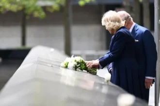 Smiles and Wonder: US Reaction to King Charles Visit A warm reception across Washington King Charles III and Queen Camilla visited the 9/11 Memorial in New York, where they paid tribute and spent time reflecting at the site. The visit drew strong public attention in the United States, where media and commentators closely followed every moment of the royal tour. In Washington, the King delivered speeches that combined humour, history, and a message about unity. He spoke at the White House state banquet and later addressed Congress, where lawmakers gave him a standing ovation. His remarks focused on shared values between Britain and the United States, including democracy and long standing cooperation. Political tone and public interpretation Many observers viewed the King’s speech as more than ceremonial. Some opinion writers suggested his words carried a subtle reminder about democratic principles. One columnist noted that an outside voice can sometimes highlight what domestic politics overlooks, framing the King’s message as a reflection on democratic values. His comments also sparked discussion about whether he indirectly responded to President Donald Trump. While no direct criticism was made, some listeners interpreted parts of the speech as a gentle contrast in leadership style and democratic tone. Trump’s response and public optics President Trump publicly expressed enthusiasm for the visit in the months leading up to it. During the events, he praised the long relationship between the two countries and focused on historical ties rather than policy disagreements. At the state banquet, he highlighted the early connection between America and Britain, describing the shared values that existed before independence. His tone remained controlled and formal throughout the visit, which some observers found notable given his typically outspoken style. Cultural diplomacy and royal influence The visit also included cultural moments, such as appearances at high profile events in New York. Public figures and guests attended gatherings that celebrated British American relations, adding a social dimension to the diplomatic tour. Overall, the visit reinforced the symbolic role of the monarchy in international relations. Many US commentators described the trip as a successful example of soft diplomacy, where tradition and ceremony supported political goodwill without direct negotiation.