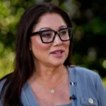 Lori Chavez DeRemer Resigns from US Labour Secretary Role Departure from the Trump Administration Lori Chavez DeRemer has left her position as US Labour Secretary. The White House confirmed that she will move into the private sector. Her departure follows months of internal concerns and reported complaints within the department. She served in a role responsible for enforcing labour laws and managing unemployment benefits across the United States. Claims and Internal Scrutiny Reports had surfaced suggesting she was under internal review for possible misconduct. Allegations included claims of workplace behaviour issues and misuse of official travel. She has strongly denied all accusations. Officials linked to the investigation have not confirmed any active case or provided detailed comments. Official Response from the White House White House communications director Steven Cheung praised her performance. He stated that she worked to support American workers, improve labour practices, and expand skills development opportunities. Deputy Labour Secretary Keith Sonderling will temporarily serve as acting secretary after her exit. Her Work and Achievements During her tenure, Chavez DeRemer focused on workforce preparation for artificial intelligence driven industries. She also highlighted efforts to improve retirement security and reduce healthcare related costs. In her public statement, she said she worked to close the gap between businesses and workers and aimed to put workers first in policy decisions.