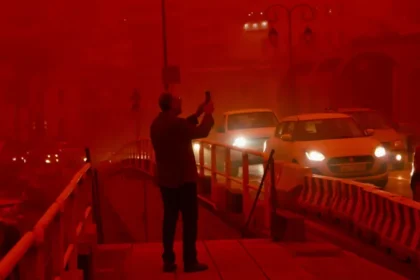 The Storm in Greece Causes Widespread and Deaths Storm Erminio has hit Greece with heavy rains, high winds and floods. Early Thursday morning, a man found dead in Nea Makri near Athens. According to reports, he was found trapped underneath a vehicle after severe weather struck the area. The emergency teams were quick to respond, but the conditions continued to be difficult because of storms. Authorities confirm that conditions worsened over night as rain intensified in several areas of the country. Heavy rain and flooding disrupt daily life Storms have caused major disruptions, particularly in Attica, including Athens. The streets flooded rapidly, with water entering buildings including the local police station at Nea Makri. In just a few hours, officials reported receiving hundreds of calls from people in need. The majority of requests related to damaged or fallen property, as well as flooded streets and trees. Some areas were affected by powerful water currents that swept vehicles away. On the island Poros, a bridge collapsed as well. This added to the damages caused by the hurricane. As a precaution, the authorities closed several schools. Transport services were also affected. Ferries and travel are halted by strong winds Many passengers' travel plans were disrupted by the gale-force wind that forced ferrys to stay in port. Weather conditions may improve and some ferry services could resume, however officials continue to monitor the situation. National Weather Service has issued a warning that the weather is expected to continue being unstable, with rain, thunderstorms and possibly hail in various regions. Saharan Dust Colors the Sky Orange in Crete Crete was also affected by a different weather phenomenon. The winds carried large quantities of Saharan Dust into the region, which turned the skies a dark orange-red. The unusual conditions caused problems in air travel. As the dust filled up the air, several flights were disrupted or delayed. This type of dust is common, according to experts, but the storms that have been occurring recently has made it more difficult. Continued Weather Warnings across the Country The authorities continue to warn residents that the weather is still unstable. Emergency services stand ready to respond to any further incidents. Officials warn of the high risk of flooding in areas vulnerable to further rain. Local authorities have issued safety warnings to citizens, advising them to stay away from unnecessary travel.