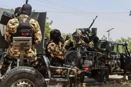 Nigerian Army Recovers Hostages Following Church Attacks in Kaduna Attack During Easter Worship in Kaduna Armed attackers attacked a church during the Easter festivities in north-west Nigeria. According to security forces, the gunmen took hostages and killed at least five civilians. The initial report of seven fatalities was made by a church official, however the authorities confirmed only five. Military Rescue Operation Nigerian troops responded quickly and engaged in an intense gunfight with the attackers. The troops forced the gunmen back, leaving the hostages behind and bodies of victims. Soldiers successfully freed 31 hostages. The officials stated that it is likely the attackers suffered significant losses in the conflict. As evidence, they pointed out blood trails along the escape route. Additional troops were also sent to the area in order to find the suspects who fled and increase security. The rise of insecurity and kidnappings In northern Nigeria, kidnappings for ransom are common. Violent attacks also continue to be perpetrated. While security problems persist, armed groups, also known as bandits, are still conducting raids. Local reports indicate that although the army claimed a rapid response, the attackers were active for some time before being stopped. Residents have been urged to provide information which can assist security forces in stopping criminal groups, and improving safety throughout the region. Zamfara Military offensive The Nigerian army killed 65 armed bandits during a separate raid in Zamfara. This operation was launched after a mass abduction that took place earlier this week. The police confirmed that the manhunt was launched following the abduction of villagers in large numbers. Global Concerns about Security International attention has been drawn to Nigeria's security issues. Donald Trump, the former US president, expressed concern about Christians' treatment and called for better protection. Nigerian government rejects claims of persecution of Christians and Muslims. US troops have also helped Nigerian military forces. US troops are involved in providing training to militant groups, armed gangs and other armed groups.