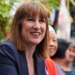 UK fuel supply stable despite global energy concerns Rachel Reeves confirmed the United Kingdom does not face any shortages of jet fuel, petrol or diesel. She assured that the fuel supply in the United Kingdom is stable after the meeting with the International Monetary Fund held recently in Washington. The official stated that they are monitoring closely the situation. She expressed her confidence, however, that fuel supply is not currently disrupted. Global Energy Crisis Raising Concerns Global energy markets are under stress due to the rising tensions across the Middle East. Fuel prices have risen and there is uncertainty around the world due to this conflict. Recent warnings from the International Energy Agency warned of a possible shortage of jet fuel in Europe within a few weeks. A number of countries are already taking measures to reduce fuel consumption. They include encouraging public transportation and remote work. UK Energy Policy Changes Expected Soon Rachel Reeves shared with the audience that the Government is also preparing a new energy policy. The changes will be centered on the oil and gas industry in North Sea, and reforms to electricity prices. The link between electricity and gas prices is a major concern. Currently, the cost of electricity often increases along with gas, even if production costs are stable. Reeves stressed the importance of separating these price systems in order to protect consumers. In the North Sea, government officials are also looking into "tie back" projects. The method connects new reserves of oil and natural gas to the existing infrastructure. This method reduces the requirement for new infrastructure and increases production. UK economy shows early growth Recent data indicates that UK economic performance has been better than anticipated earlier in the year. The growth rate reached 0.5% during February. January's figures have been revised down to 0.1%. The future may see a slowdown in growth despite this promising start. IMF has reduced its UK annual growth projection from 1,3% to 0,8%. The IMF warned that global tensions may have an impact on economic stability.