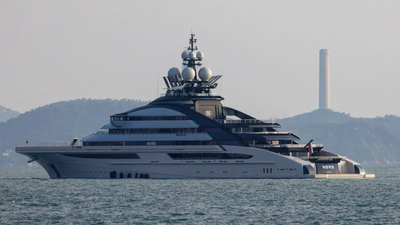 Russian superyacht Nord linked to Alexei Mordashov crosses Strait of Hormuz despite blockade, highlighting rising tensions and global energy concerns.