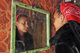 Children Born Near UK Army Base in Kenya Discover Fathers After DNA Breakthrough Identity questions finally answered after years of uncertainty A group of children born near a British Army Training Unit in Kenya have finally discovered the truth about their fathers through a new DNA and legal verification process. Many of them had grown up without knowing their parentage, while some were told their fathers had died. One of the children, a nine year old boy known as Edward, had long been aware that his father was linked to the British military. However, his lighter skin tone led to years of bullying in his community. His father, who worked as a contractor at the base, left before Edward was born, leaving his mother in severe financial hardship and social isolation. Legal confirmation through court process Through a UK Family Court process, paternity has now been legally confirmed in 12 cases. The investigation identified 20 men, including soldiers and contractors who served at the base in Kenya, as biological fathers. The process has given long awaited answers to individuals who had struggled for years with questions about identity, family history, and financial stability. Many of the confirmed children are now eligible to apply for British citizenship. Those under 18 or still in education may also qualify for child support. Wider scale of cases linked to Batuk Legal experts working on the ground in Kenya estimate that nearly 100 cases have been documented involving children born near the British Army Training Unit in Kenya, also known as Batuk. Officials believe the real number could be higher. Batuk was established in 1964 and continues to host more than 5,000 British personnel annually. It is based in Nanyuki, a town about 185 kilometers north of Nairobi. Allegations of misconduct and long standing concerns The base has faced repeated controversy over the years. A Kenyan parliamentary inquiry reported last year described a culture of impunity linked to British personnel. The report included allegations of sexual abuse, rights violations, environmental harm, neglect of local children, and even murder investigations. For many families, the DNA confirmations mark the first step toward closure, legal recognition, and potential financial support after years of uncertainty